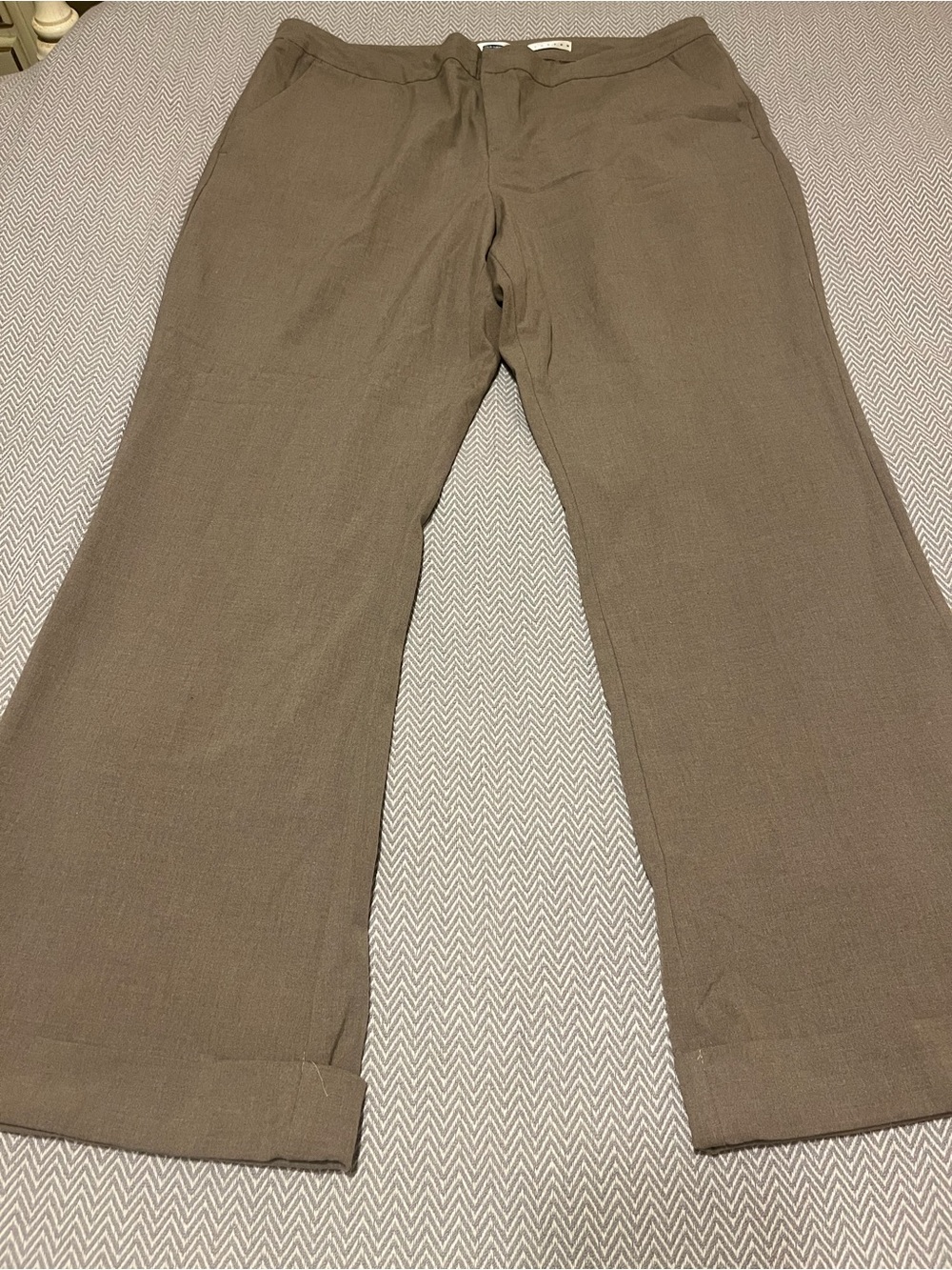 Old Navy Wide Leg Dress Pants in Taupe. Classic Style for Career or Dressy Wear.